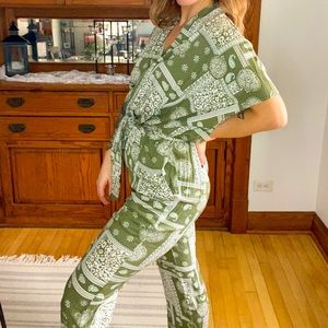 Light and summery jumpsuit